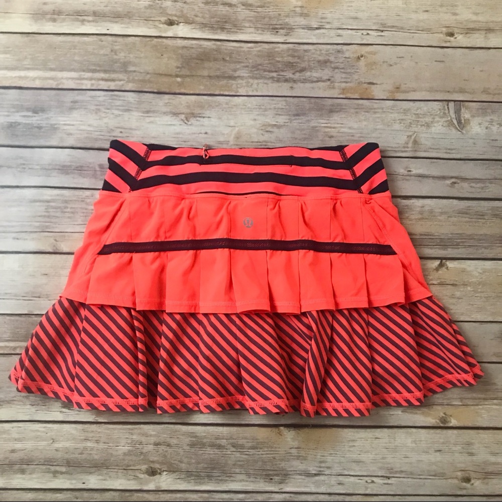 Lululemon Athletica Orange Navy striped skort Sz 4